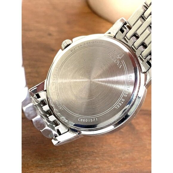 Bulova Women's Watch 96L297 Quartz Silver Dial Gemmed Stainless Steel 32mm - Picture 6 of 13